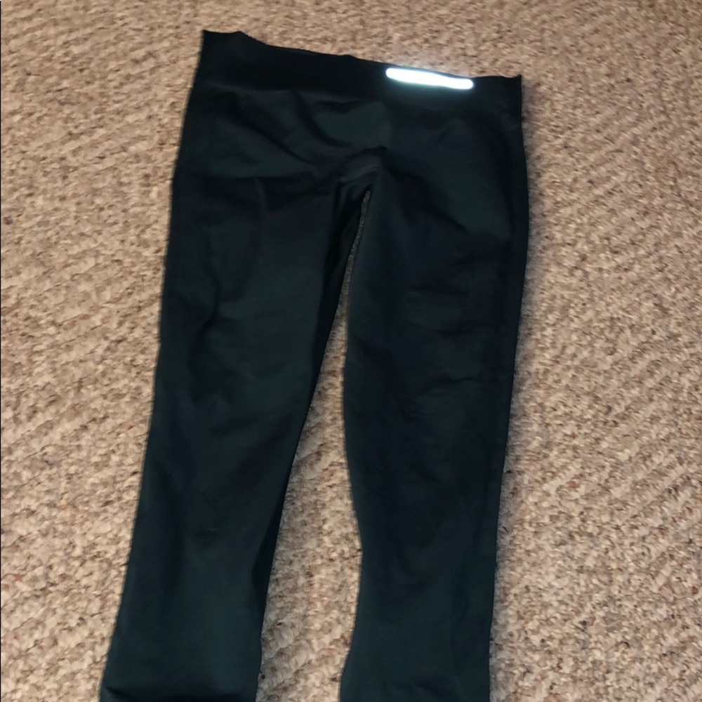 UnderArmourTEAL crop workout leggings